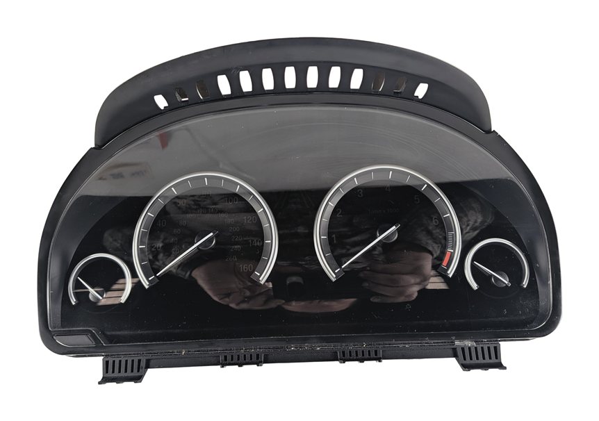 Thumbnail 4: 14-18 BMW X5 (F15) ANALOG SPEEDOMETER WITH SCREEN BELOW GUAGES (GAS MPH)