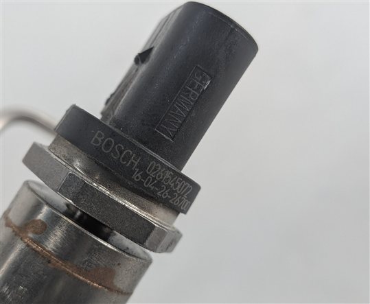 Thumbnail 4: 2016 BMW X5 F15 2.0L HYBRID N20B20A ENGINE FUEL RAIL w/ LINES SENSOR