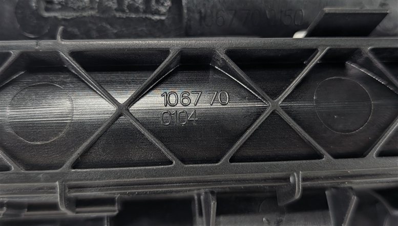 Thumbnail 11: 2007-2013 BMW X5 (E70) REAR RIGHT RETRACTABLE WINDOW SUN SCREEN PRIVACY SHADE
