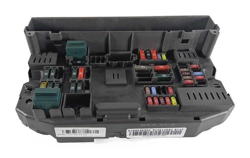 Thumbnail 2: 2013 BMW X5 (E70) 4.4L FRONT POWER DISTRIBUTION FUSE BOX RELAY CARRIER