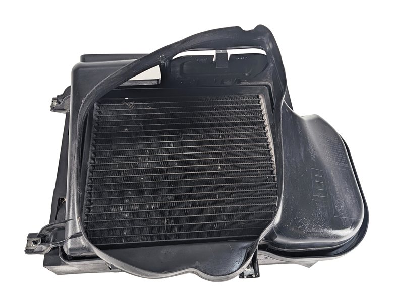 Thumbnail 2: 2008-2014 BMW X5 X5M X6 X6M (E70 E71) 3.0L / 4.4L TWIN TURBO AUXILIARY RADIATOR