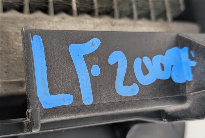 Thumbnail 5: 2008-2014 BMW X5 X5M X6 X6M (E70 E71) 3.0L / 4.4L TWIN TURBO AUXILIARY RADIATOR