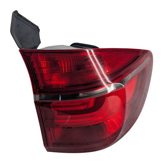 2011-2013 BMW X5 X5M (E70) RIGHT PASSENGER REAR OUTER TAILLIGHT BRAKE LIGHT LAMP