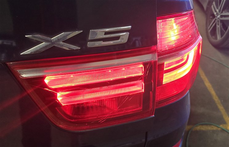 Thumbnail 2: 2011-2013 BMW X5 X5M (E70) RIGHT PASSENGER REAR OUTER TAILLIGHT BRAKE LIGHT LAMP