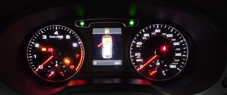 Thumbnail 2: 2015 AUDI Q3 (8U) 2.0L CCTA ENGINE ECM BCM IMMOBILIZER BODY MODULE KEY SET