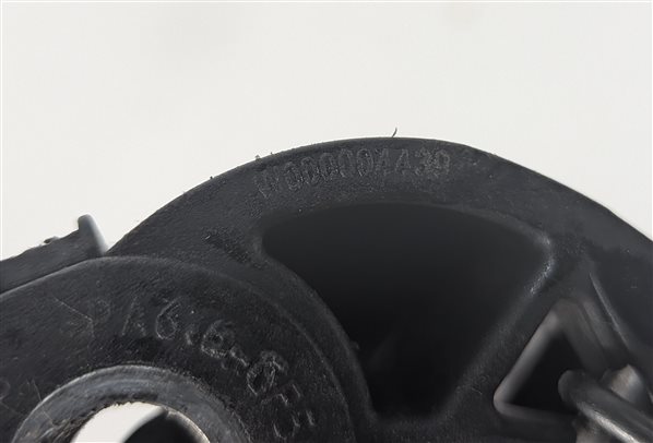 Thumbnail 5: 2015-2018 AUDI Q3 (8U) TRUNK HATCH GATE REAR WIPER ARM