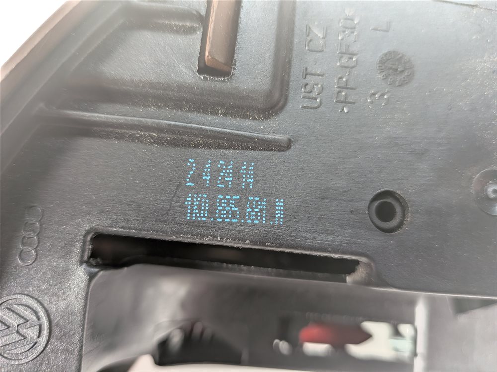 Thumbnail 5: 2015 AUDI Q3 (8U) REAR LEFT SEAT BACK FOLDING RELEASE LOCK LATCH HANDLE LEVER