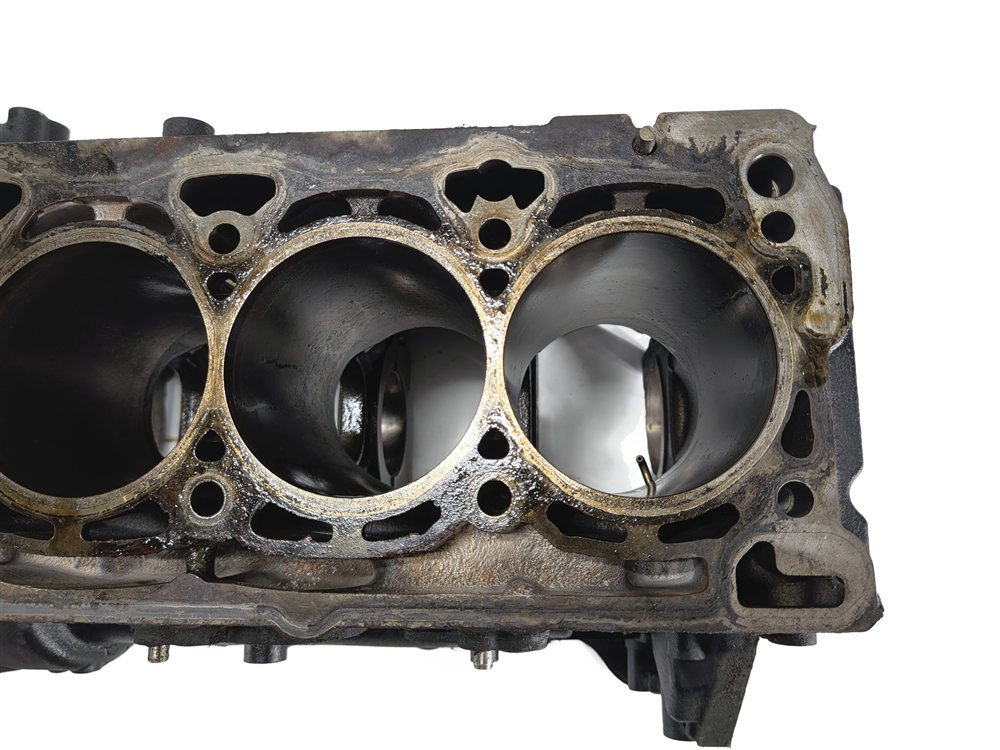 Thumbnail 8: 2014-2018 AUDI Q3 (8U) VW CC EOS TIGUAN 2.0L TURBO ENGINE CYLINDER BLOCK BARE