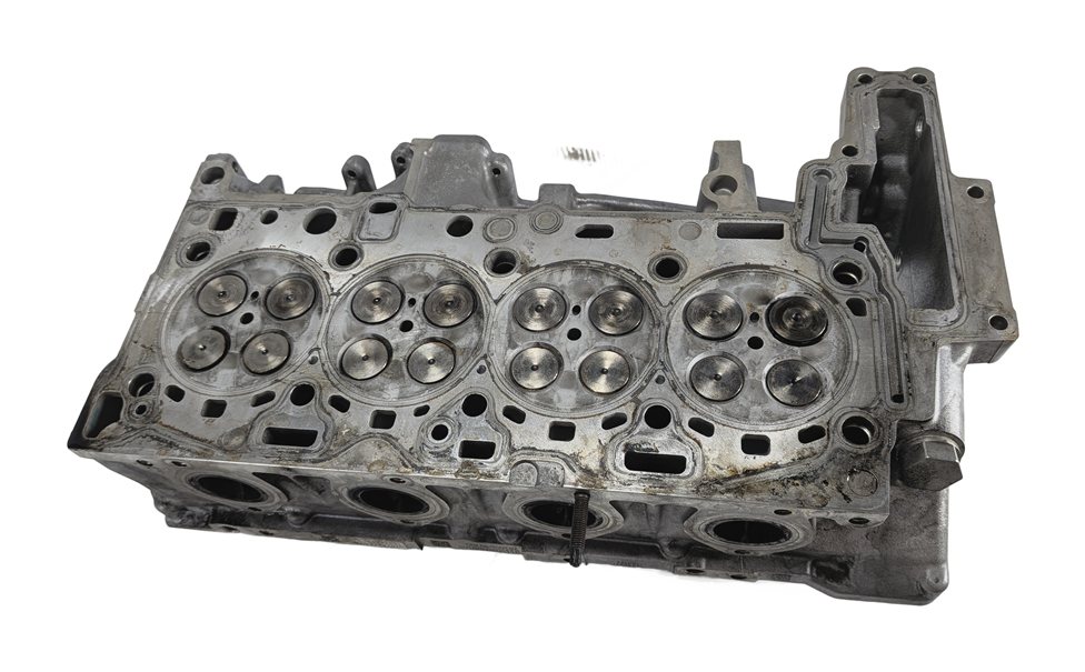 Thumbnail 3: 2014-2018 BMW 328i X3 (F25 F30) 2.0L N47T TURBO DIESEL ENGINE CYLINDER HEAD
