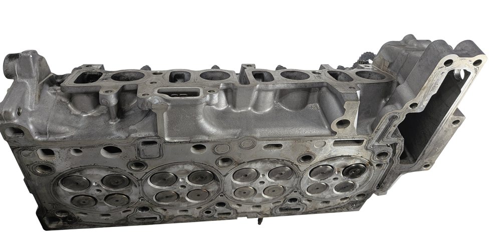 Thumbnail 9: 2014-2018 BMW 328i X3 (F25 F30) 2.0L N47T TURBO DIESEL ENGINE CYLINDER HEAD