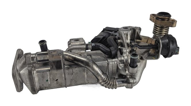 Thumbnail 2: 14-18 BMW 328i 535i 740I X3 X5 F30 F01 F10 F15 DIESEL ENGINE EGR VALVE ASSEMBLY