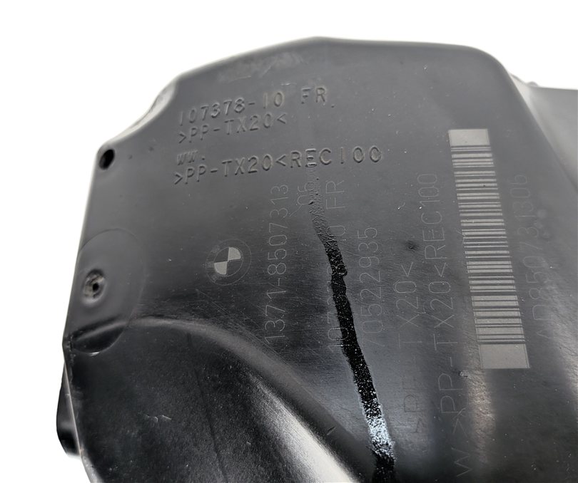 Thumbnail 8: 2014-2018 BMW 328i (F30) 2.0L N47T DIESEL ENGINE AIR FILTER HOUSING w/ SENSOR