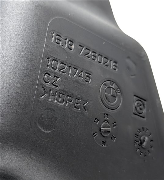Thumbnail 9: 14-18 BMW 328i (F30) 2.0L N47T DIESEL EXHAUST FLUID DEF SCR ACTIVE TANK w/ PUMP