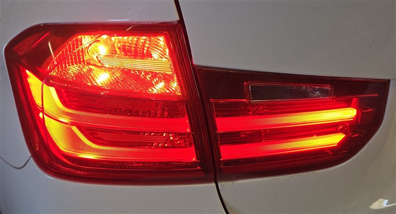 Thumbnail 2: 12-15 BMW 3 SERIES (F30) SEDAN LEFT DRIVER OUTER TAILLIGHT BRAKE LIGHT LAMP