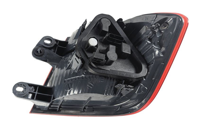 Thumbnail 6: 12-15 BMW 3 SERIES (F30) SEDAN LEFT DRIVER OUTER TAILLIGHT BRAKE LIGHT LAMP
