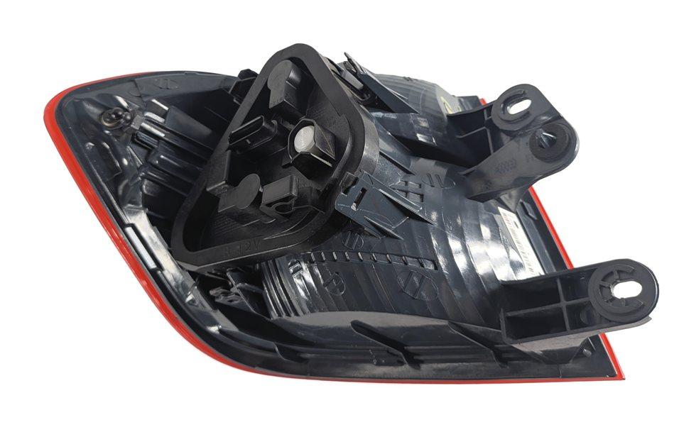 Thumbnail 5: 12-15 BMW 3 SERIES (F30) SEDAN RIGHT PASSENGER OUTER TAILLIGHT BRAKE LIGHT LAMP