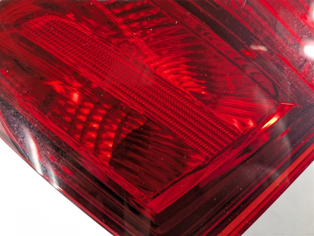 Thumbnail 7: 12-15 BMW 3 SERIES (F30) SEDAN RIGHT PASSENGER OUTER TAILLIGHT BRAKE LIGHT LAMP