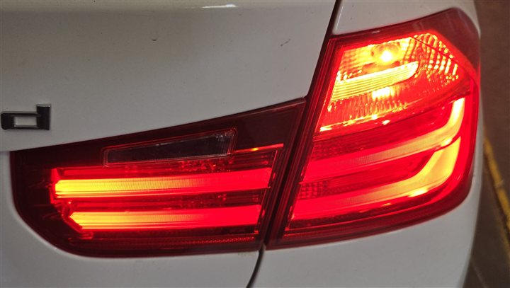Thumbnail 2: 12-15 BMW 320i 328i 335i M3 (F30) SEDAN RIGHT TRUNK INNER TAILLIGHT LIGHT LAMP