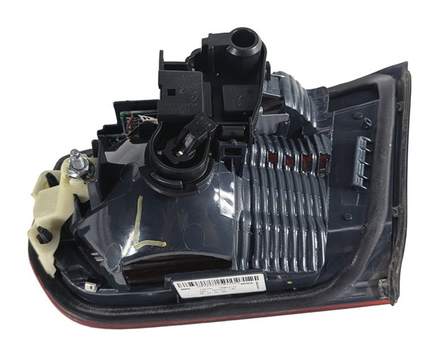 Thumbnail 6: 12-15 BMW 320i 328i 335i M3 (F30) SEDAN LEFT TRUNK INNER TAILLIGHT LIGHT LAMP