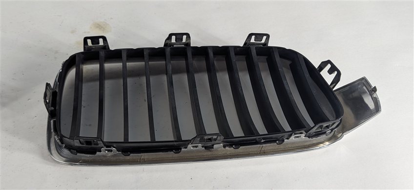 Thumbnail 4: 12-18 BMW 3-SERIES (F30) FRONT LEFT & RIGHT HOOD VENT GRILLE SET-2