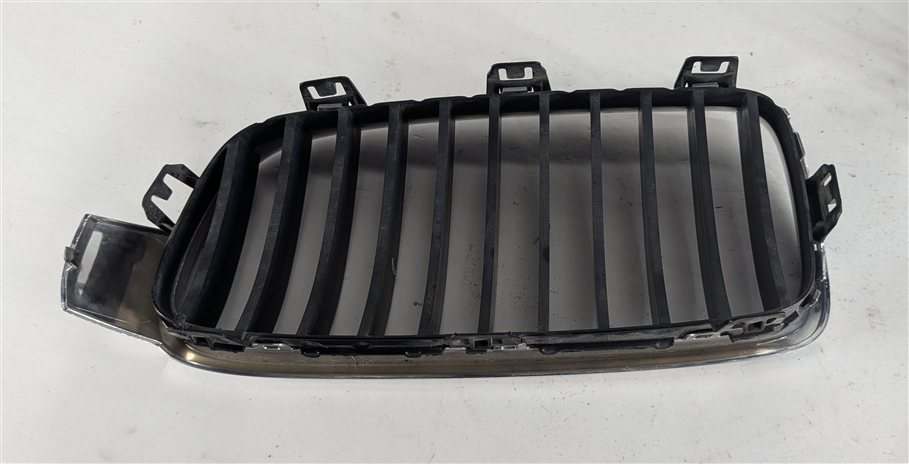 Thumbnail 5: 12-18 BMW 3-SERIES (F30) FRONT LEFT & RIGHT HOOD VENT GRILLE SET-2