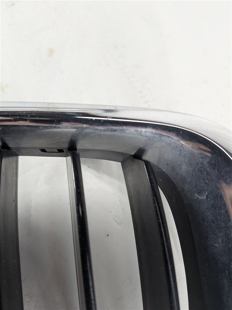 Thumbnail 7: 12-18 BMW 3-SERIES (F30) FRONT LEFT & RIGHT HOOD VENT GRILLE SET-2