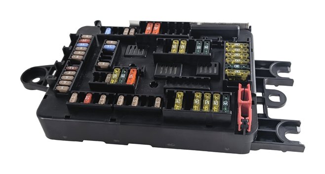 Thumbnail 3: 14-21 BMW 2 3 4 SERIES GT M3 M4 ACTIVE HYBRID 3 REAR POWER DISTRIBUTION FUSE BOX