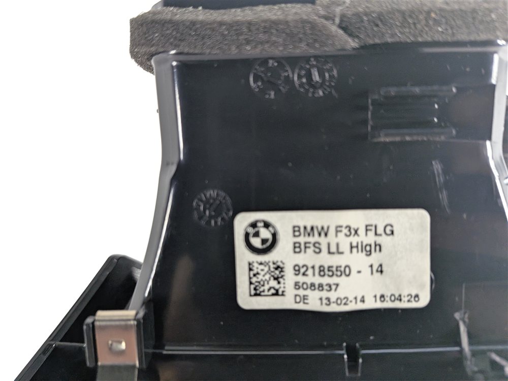 Thumbnail 7: 2014 BMW 328D F30 FRONT RIGHT PASSENGER DASH HEAT AIR AC HVAC VENT (Black)