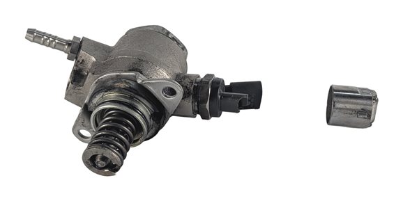 Thumbnail 2: 2010 AUDI S4 B8 8K 3.0L SUPER ENGINE HIGH PRESSURE FUEL PUMP 07L127026E
