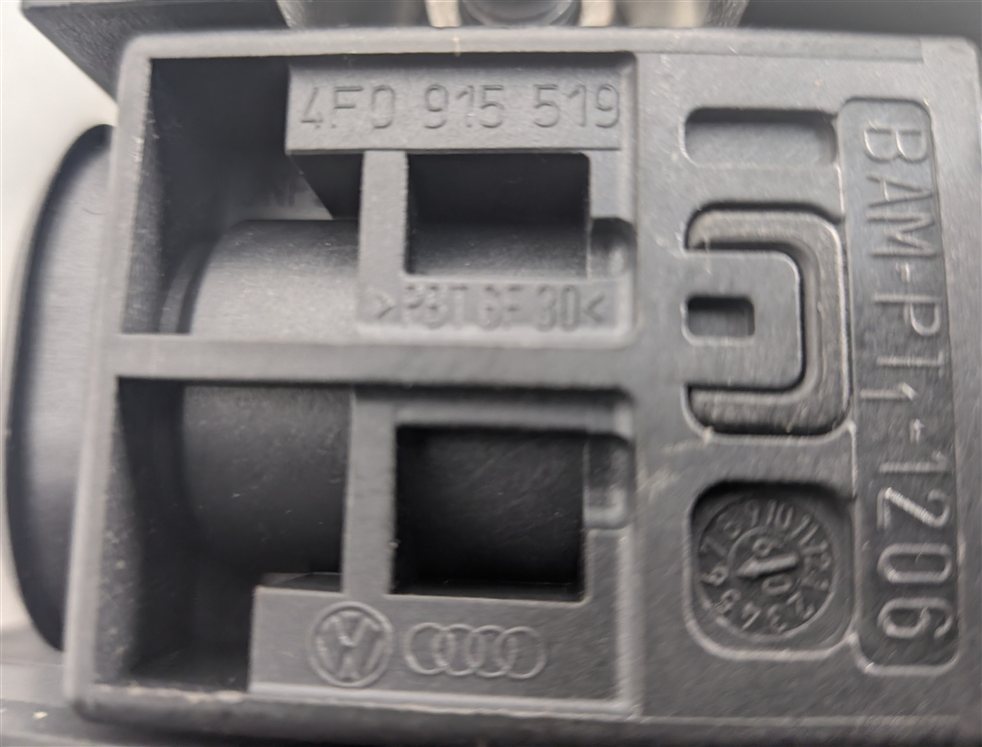 Thumbnail 11: 2010 AUDI S4 B8 8K 3.0L BATTERY POSITIVE TERMINAL FUSE OVERLOAD PROTECTION