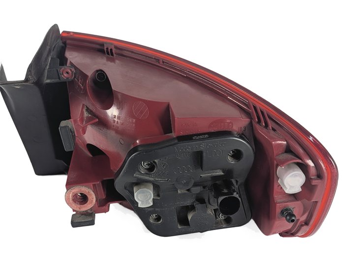 Thumbnail 6: 10-12 AUDI A4 S4 (B8 8K) REAR LEFT DRIVER OUTER TAILLIGHT BRAKE LIGHT LAMP (LED)