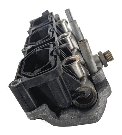 Thumbnail 2: 2010 AUDI S4 B8 8K 3.0L RIGHT LOWER INTAKE MANIFOLD w/FUEL RAIL 06E130090F
