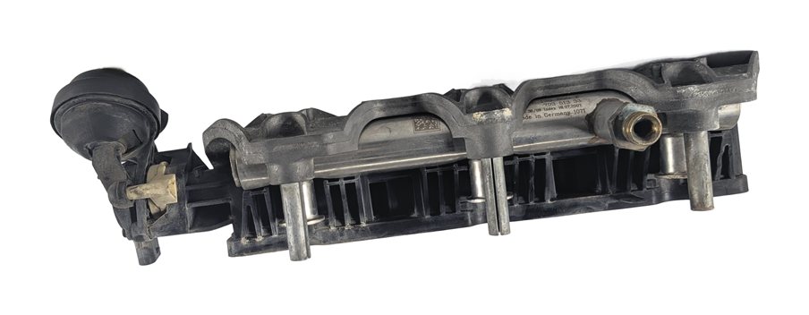 Thumbnail 3: 2010 AUDI S4 B8 8K 3.0L RIGHT LOWER INTAKE MANIFOLD w/FUEL RAIL 06E130090F