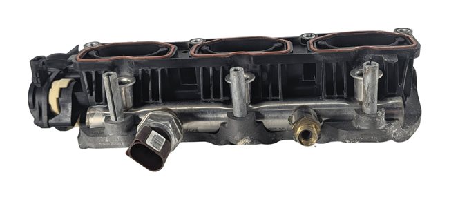 2010 AUDI S4 B8 8K 3.0L LEFT LOWER INTAKE MANIFOLD w/FUEL RAIL 06E133109AF