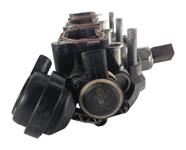 Thumbnail 4: 2010 AUDI S4 B8 8K 3.0L LEFT LOWER INTAKE MANIFOLD w/FUEL RAIL 06E133109AF