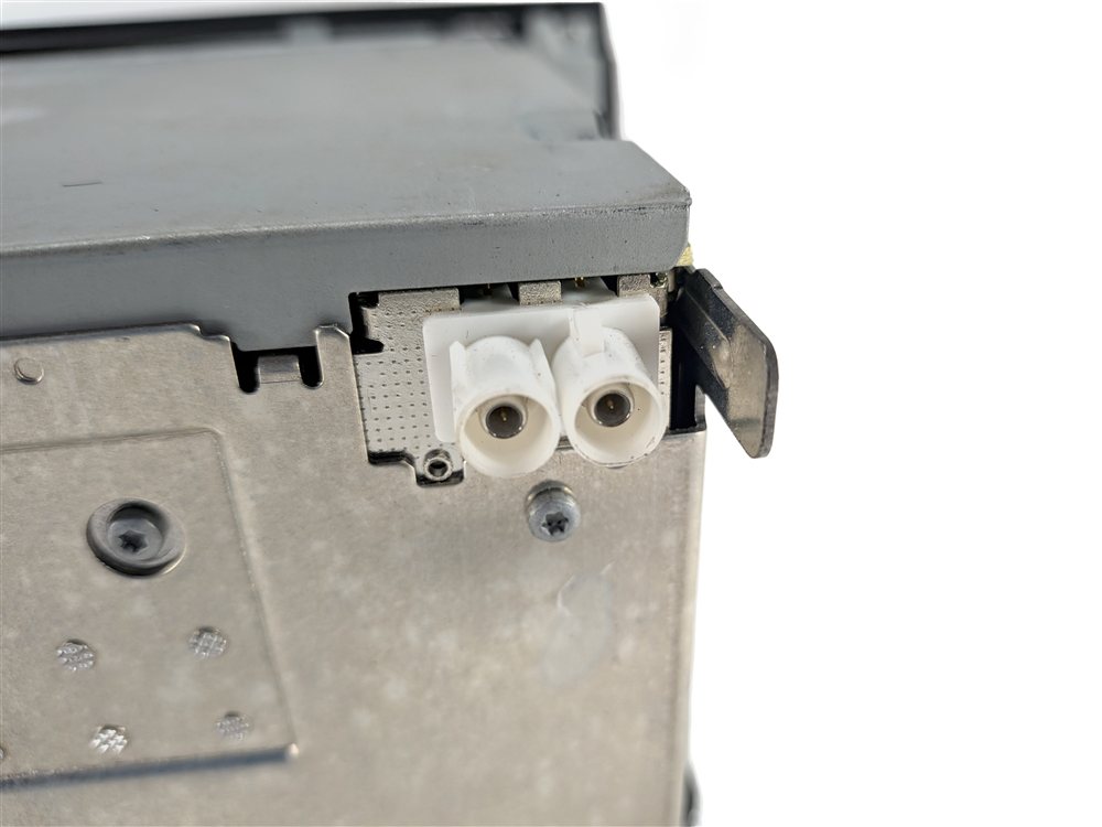 Thumbnail 16: 2010-2013 AUDI A3 (8P) AM/FM RADIO STEREO CD PLAYER (AUDI CONCERT) HEAD UNIT
