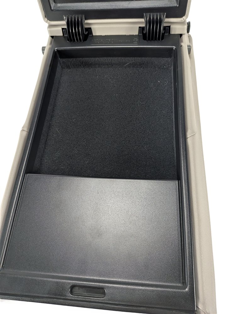 Thumbnail 7: 09-13 AUDI A3 8P HATCHBACK REAR SEAT CENTER ARMREST CUP HOLDER LEATHERETTE(Grey)
