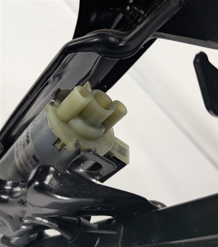 Thumbnail 14: 06-13 AUDI A3 8P FRONT LEFT DRIVER POWER SEAT TRACK FRAME MOTOR