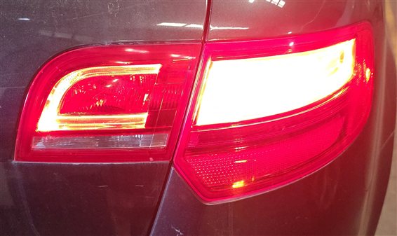Thumbnail 2: 09-13 AUDI A3 (8P) RIGHT PASSENGER OUTER TAILLIGHT BRAKE LIGHT STOP SIGNAL LAMP