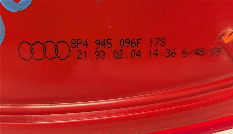 Thumbnail 9: 09-13 AUDI A3 (8P) RIGHT PASSENGER OUTER TAILLIGHT BRAKE LIGHT STOP SIGNAL LAMP