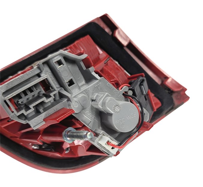 Thumbnail 8: 2009-2013 AUDI A3 (8P) RIGHT PASSENGER REAR INNER TRUNK TAILLIGHT LIGHT LAMP