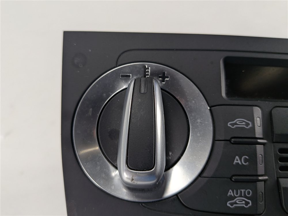 Thumbnail 7: 10-13 AUDI A3 (8P) FRONT HEATER A/C TEMPERATURE CLIMATE CONTROL (HEATED SEATS)