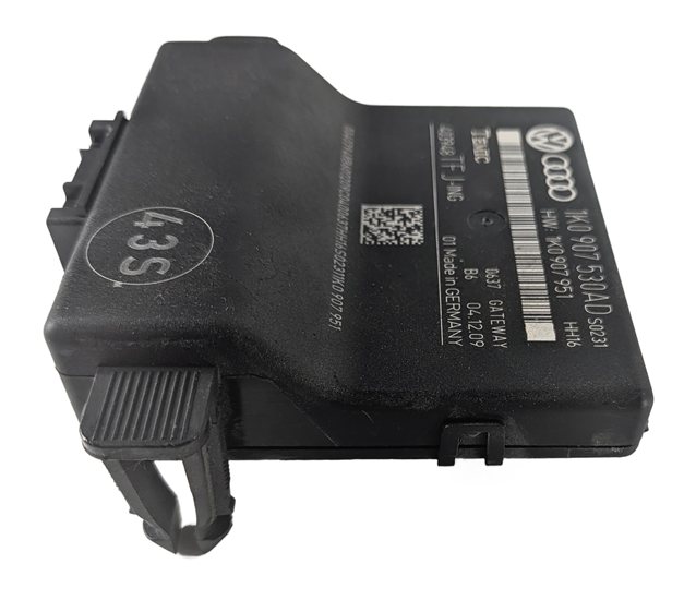 Thumbnail 4: 2010 AUDI A3 8P 2.0L CCTA ECM BCM CLUSTER GATEWAY IGNITION KEY IMMOBILIZER SET