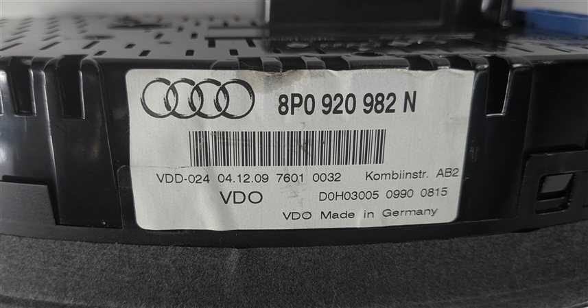 Thumbnail 44: 2010 AUDI A3 8P 2.0L CCTA ECM BCM CLUSTER GATEWAY IGNITION KEY IMMOBILIZER SET