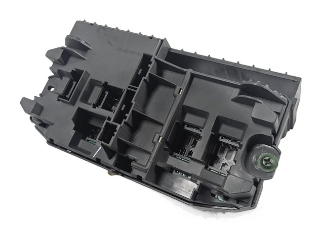 Thumbnail 6: 2011 BMW X5 (E70) 3.0L FRONT POWER DISTRIBUTION FUSE BOX RELAY CARRIER PANEL