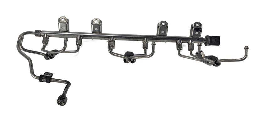 Thumbnail 2: 2011 BMW X5 E70 3.0L N55 ENGINE FUEL INJECTION RAIL w/PRESSURE SENSOR & LINES