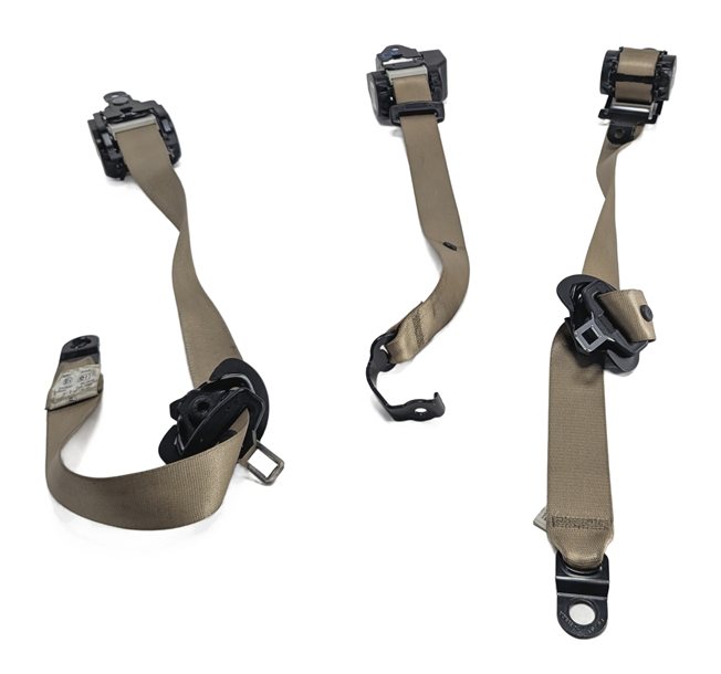 2011 BMW X5 (E70) REAR 2ND ROW SEAT SEATBELT RETRACTOR SET/3 (Beige)
