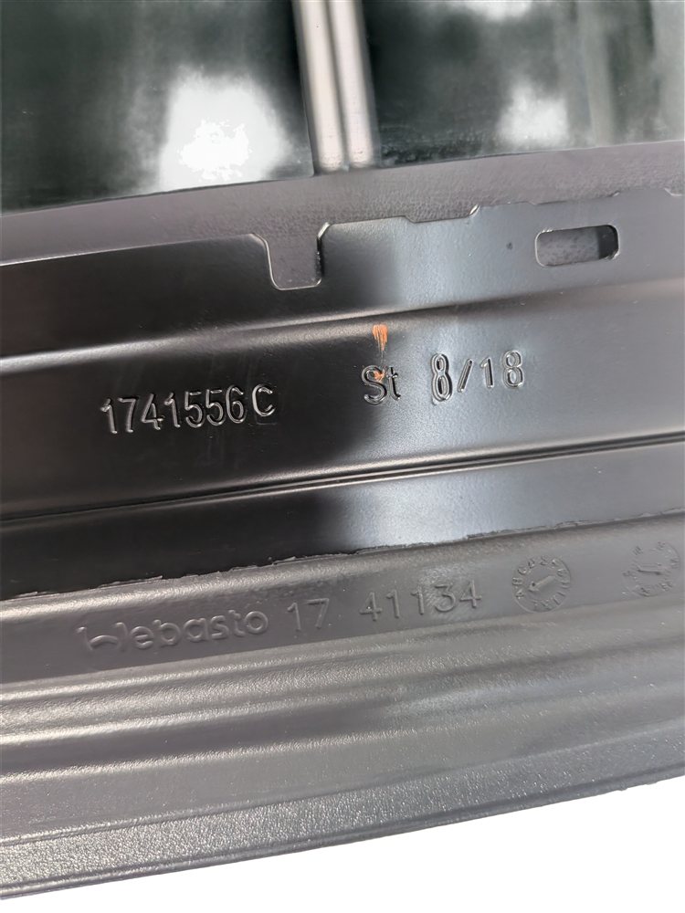 Thumbnail 4: 2017-2020 AUDI A4 (B9 8W) SUNROOF GLASS SUN ROOF GLASS WINDOW
