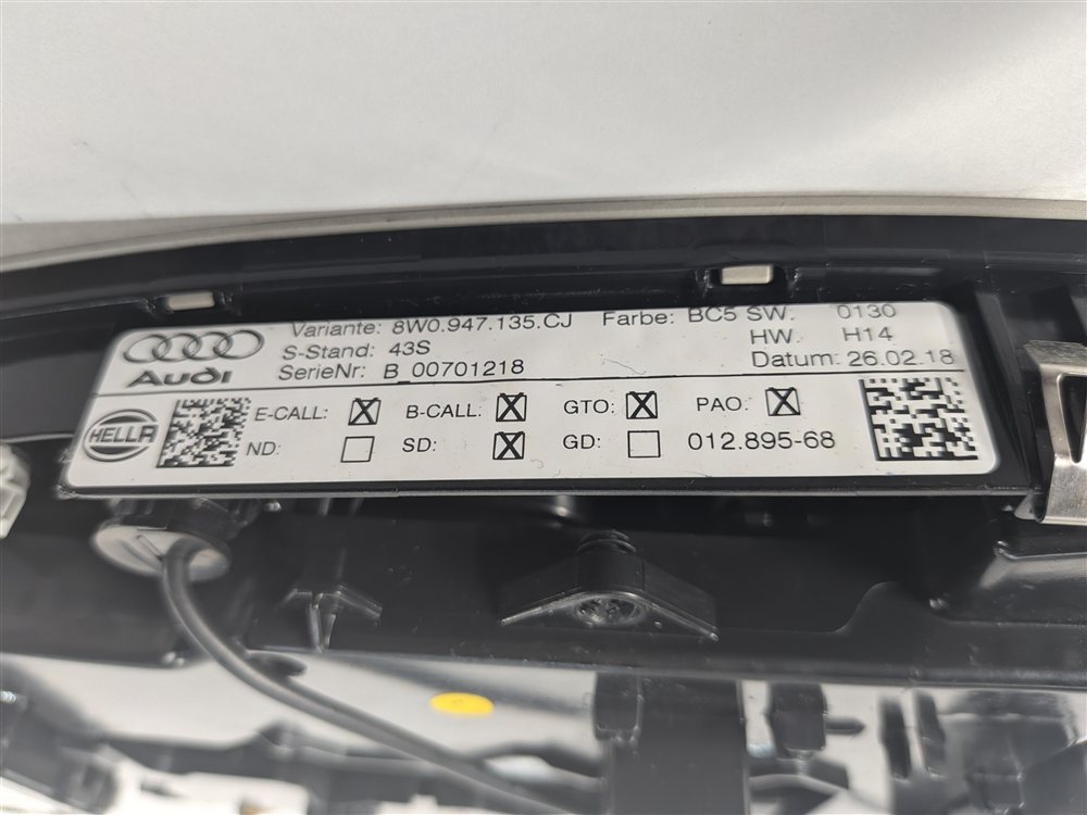 Thumbnail 3: 2017-2018 AUDI A4 (B9 8W) FRONT ROOF OVERHEAD DOME COURTESY MAP LIGHT (Gray)