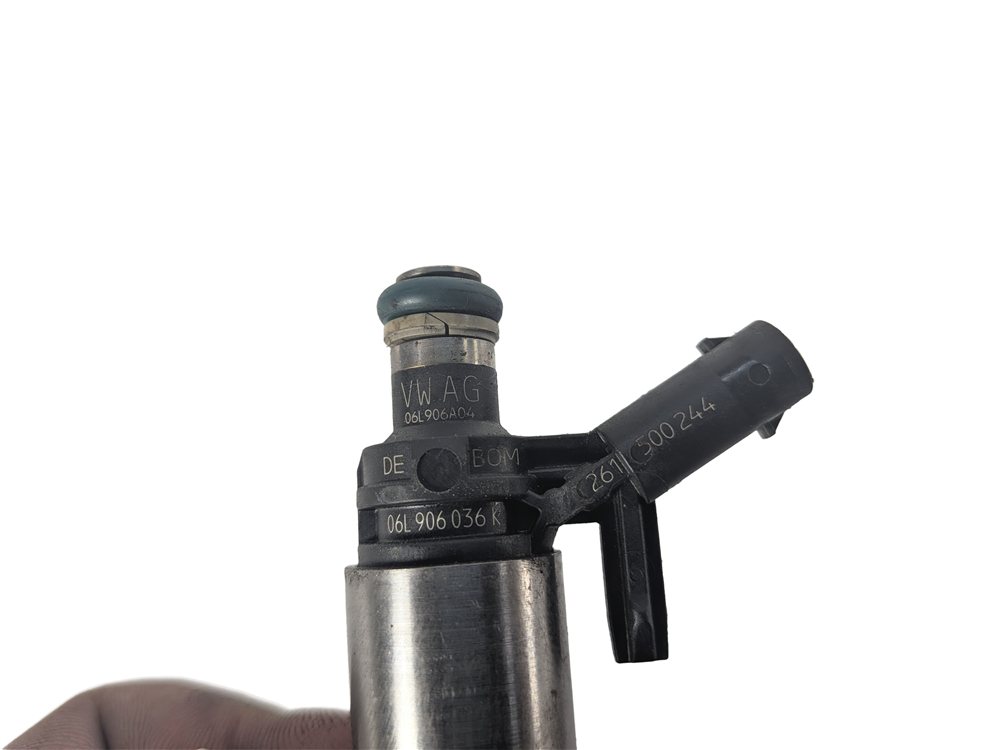 Thumbnail 5: 15-20 AUDI A3 A4 A5 A6 Q7 S3 TT (B8 8K 8T 8V 8WS) 2.0L TURBO FUEL INJECTOR SET 4
